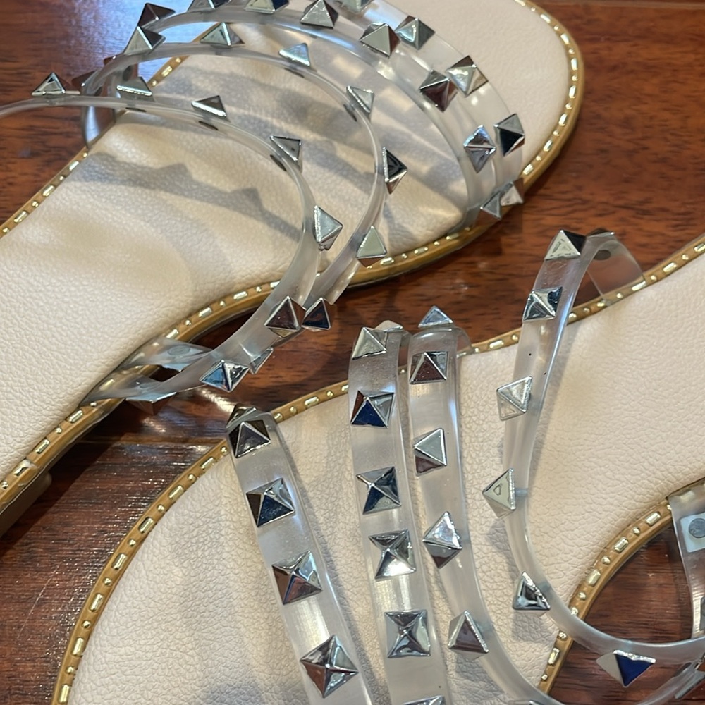 Makers Sandals- Size 6 - Picture 2 of 4